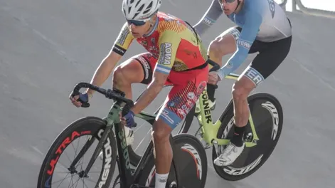 El ciclismo le ayudó a superar la obesidad y ahora es refuerzo de la Agrupación