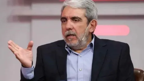 Aníbal Fernández: “¿Desde cuándo el Presidente le tiene que dar explicaciones a Wado de Pedro?”