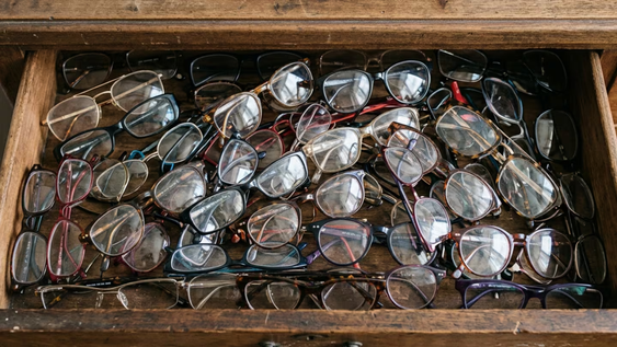 si tenes lentes viejos, posees un tesoro: 4 ideas para aprovecharlos en casa y no tirarlos a la basura