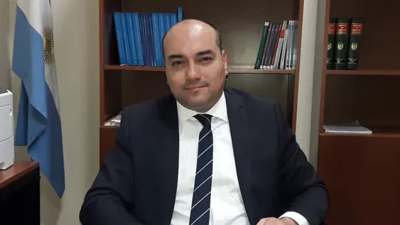 PASO: los votantes harán fila fuera de las escuelas y personal controlará el ingreso