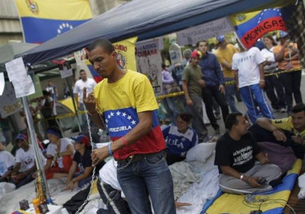 Cantantes hispanos se hicieron eco de la muerte de Chávez