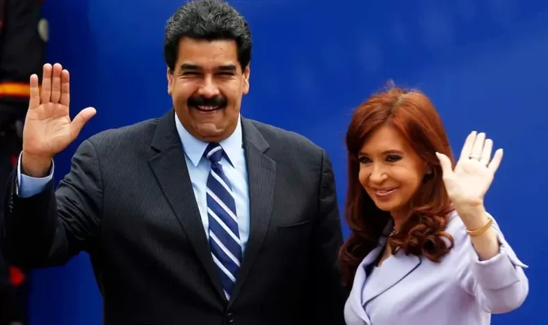 El día que Cristina Kirchner condecoró a Nicolás Maduro con la Orden del Libertador San Martín