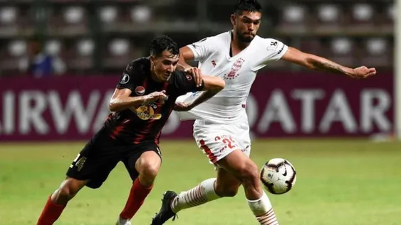 Huracán goleó en la despedida