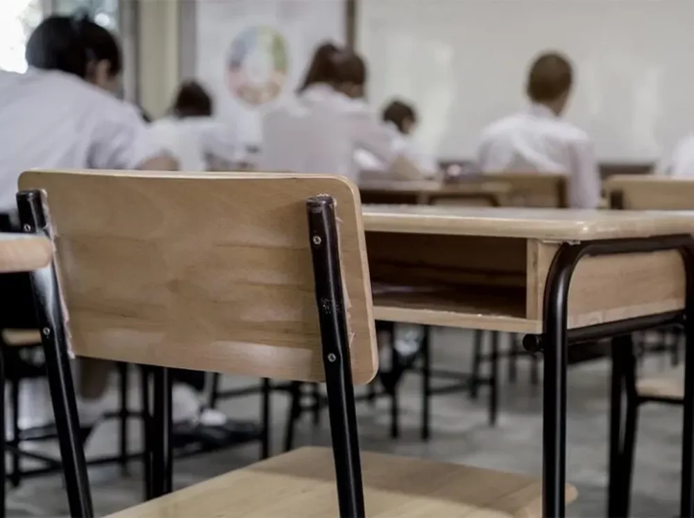 Después del temporal, cuál fue el criterio de Educación para suspender las clases en una escuela sí y en otras no: la explicación oficial