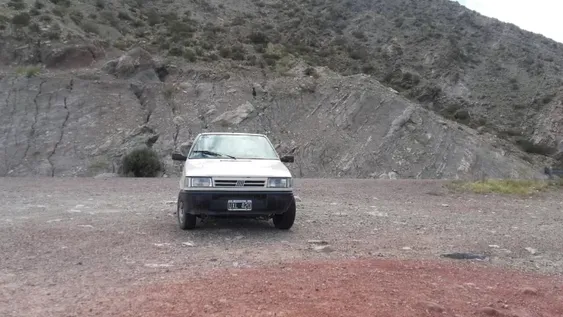 Mendoza: un sanjuanino se bajó 3 minutos de su auto y se lo robaron