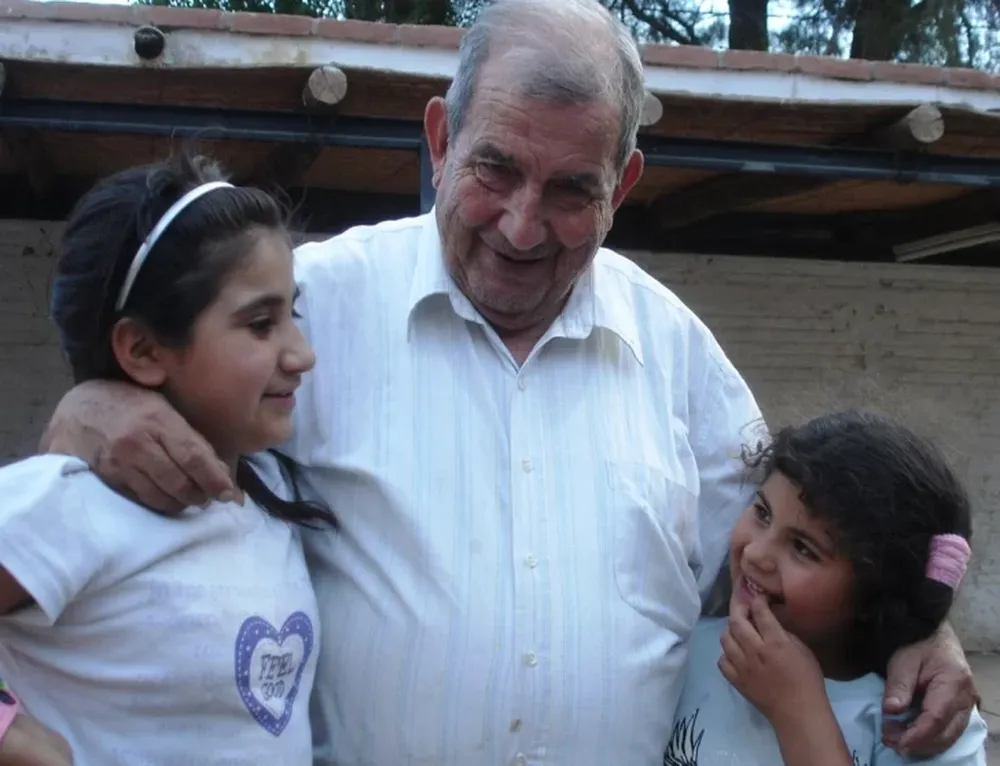 Don Olmos, el angaquero que se dedicó a dar a conocer la historia del departamento