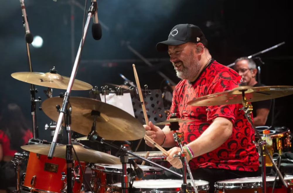 Falleció Daniel Buira, el primer baterista de Los Piojos, en su escuela La Chilinga.