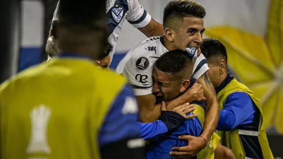 Vélez llegó al segundo puesto del Grupo G tras vencer a Liga de Quito