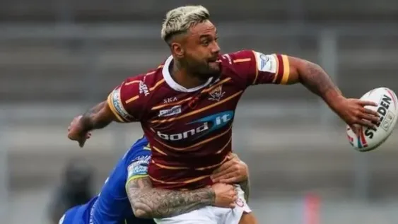 Un jugador de rugby fue sancionado por meterle el dedo en la cola a un rival