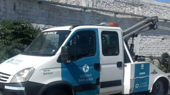 Cuarentena: vuelve a funcionar el sistema de grúas de Capital