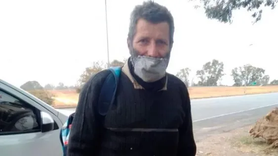 El albañil que se hizo viral por caminar 45 kilómetros para hacer una “changa”