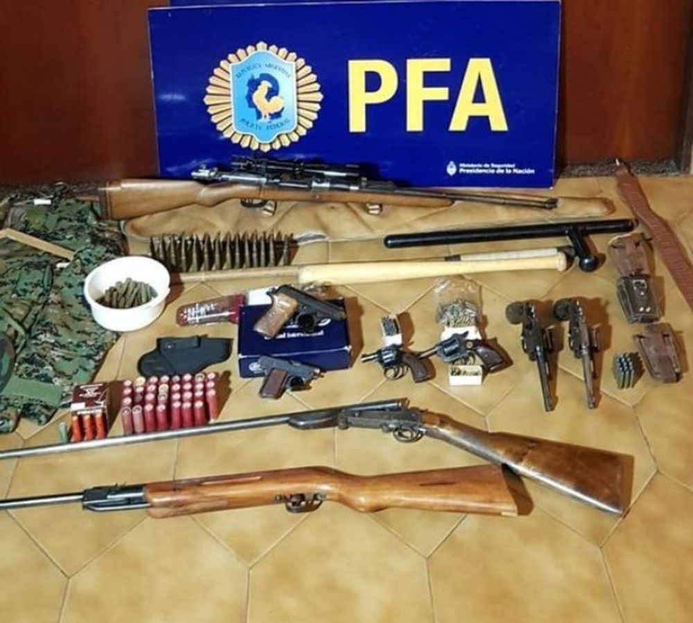 Cayeron dos adherentes de Hezbollah con gran cantidad de armas