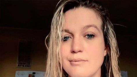 Influencer de TikTok murió después de hacer un video hablando de “voces” en su cabeza