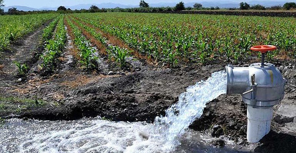 La extracción de agua subterránea inclinó la Tierra casi 80 centímetros en dos décadas