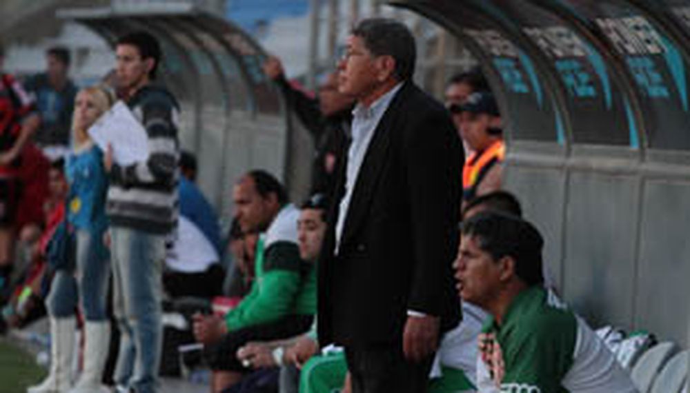 El mal comienzo dejó a Desamparados sin técnico