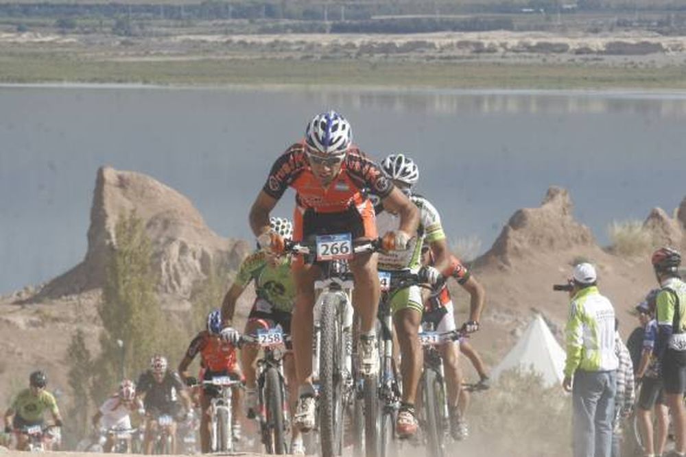 El cross copó el dique