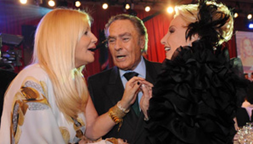 Con mucho glamour se entregaron los premios Martín Fierro