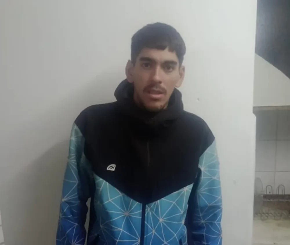 Un joven le arrebató el celular a una adolescente pero fue aprehendido a los pocos metros