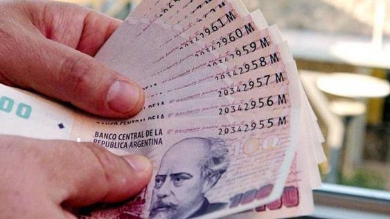 Las provincias que pagarán a los empleados estatales un bono de fin de año
