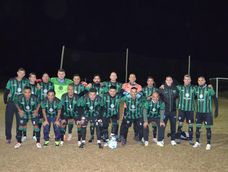 Campeones. San Martín en +35 se quedó con el torneo local y este domingo buscará avanzar en la Liga Nacional Senior. Campeones. San Martín en +35 se quedó con el torneo local y este domingo buscará avanzar en la Liga Nacional Senior.