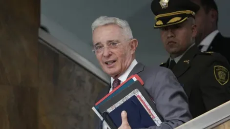 Jueza dictó veredicto histórico en juicio al expresidente colombiano Uribe