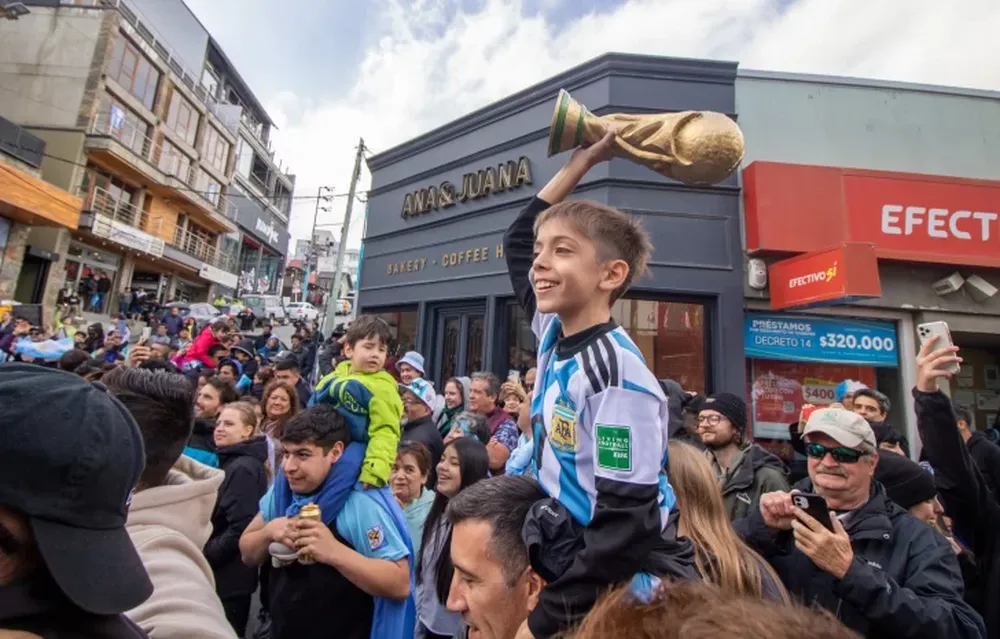 Dos vuelos especiales rumbo a Qatar