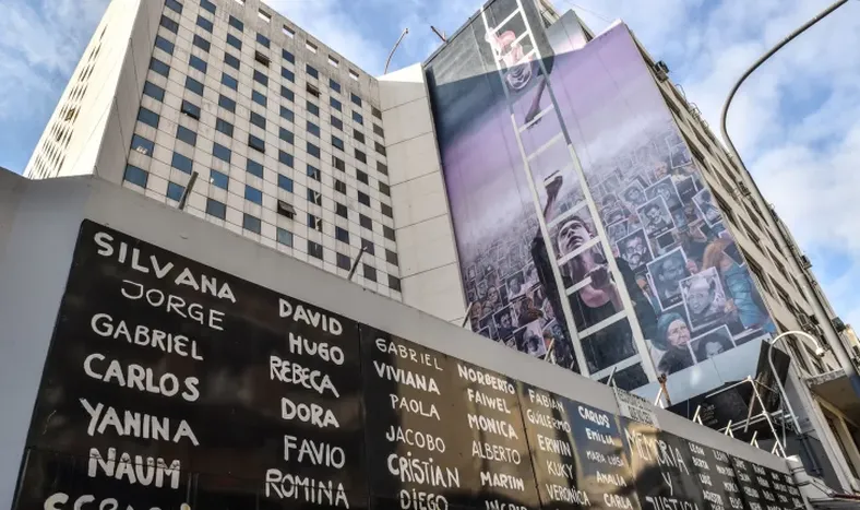 Confirmaron la realización del juicio en ausencia contra los acusados del atentado a la AMIA