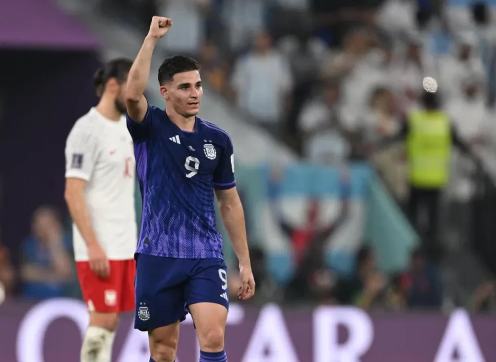 Julián Álvarez se mostró satisfecho por la performance y el juego del equipo