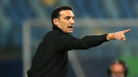 Scaloni: “Messi, gane o no gane la Copa, seguirá siendo el mejor de la historia”