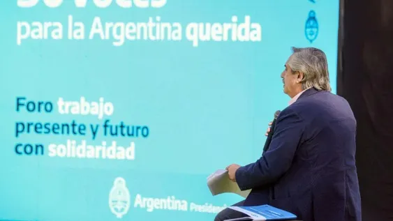 Alberto busca que una ley avale las restricciones en la pandemia