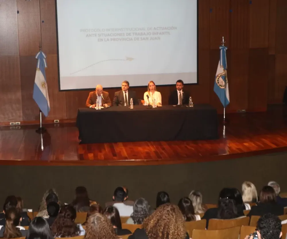 ACTO. La ministra de Gobierno, Laura Palma, encabezó el acto de presentación del Protocolo Interinstitucional ante Situaciones de Trabajo Infantil que se divide en 3 fases: detección, protección de derechos y prevención.