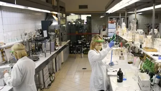 Laboratorios del INV nunca dejaron de funcionar y llevan unas 10 mil muestras