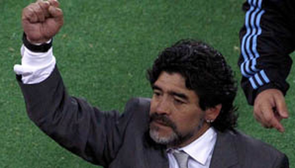 Maradona: “Me gustó la contundencia del equipo”