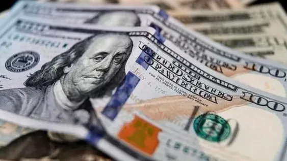 La brecha entre el dólar oficial y el blue es de 145 pesos