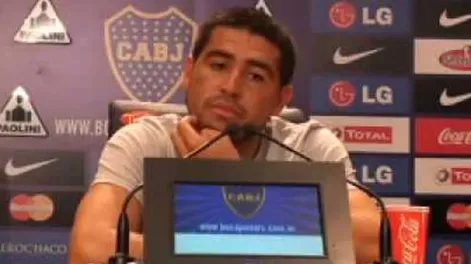 Riquelme firmó su contrato y esta tarde entrenará con el plantel