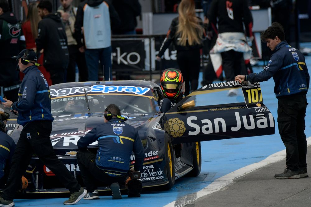 Positivo. Tobías Martínez remontó posiciones en la final en Rosario hasta terminar en el puesto 13 de la carrera que ganó Lambiris.