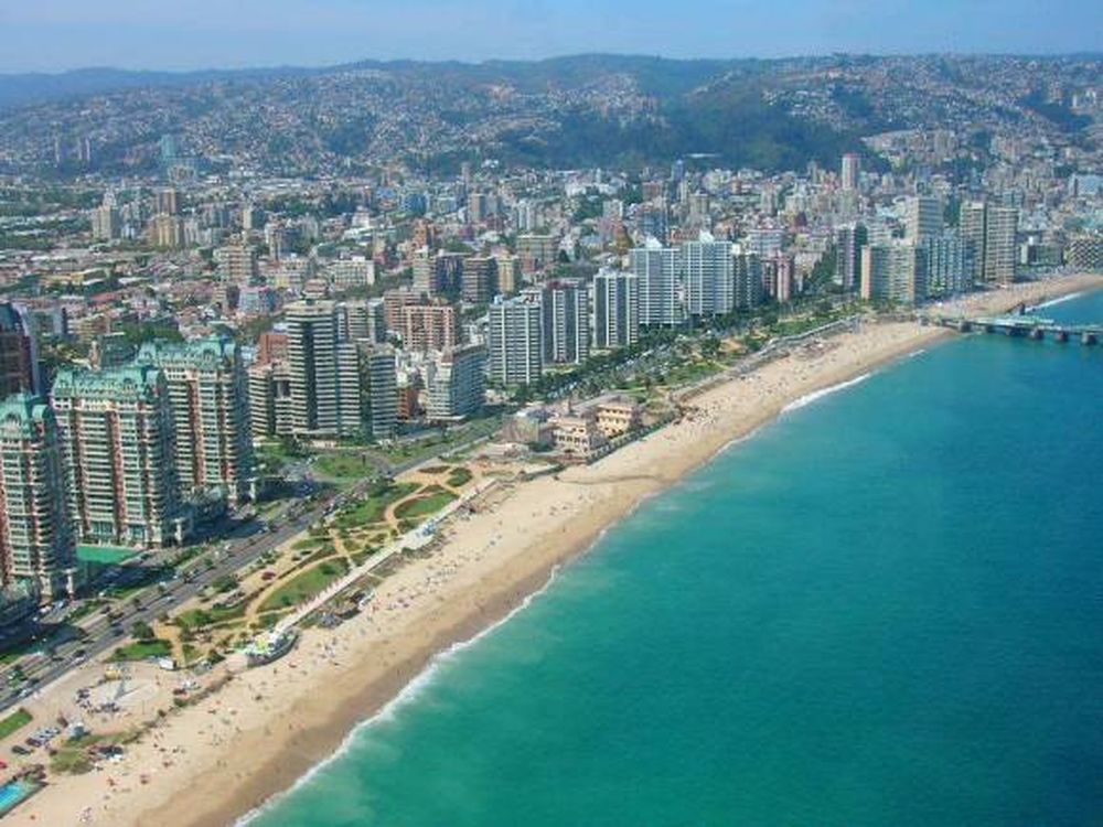 Jardín a orillas del mar