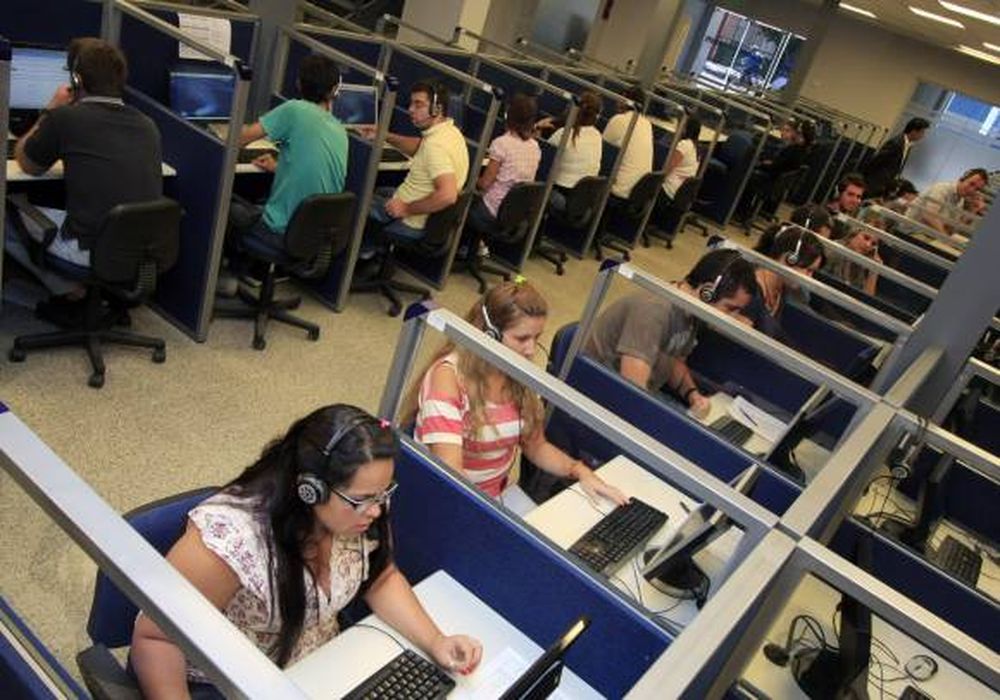 Turnos para hospitales y créditos, a través del 0800