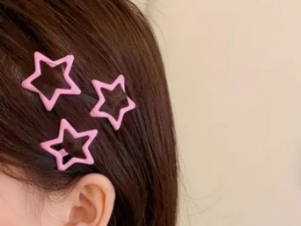 Policías auxiliaron a una nena que no podía respirar: en el hospital descubrieron que se había tragado una traba del pelo