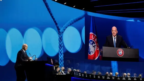 Infantino: “Si la eligen, deben vivir con las consecuencias”