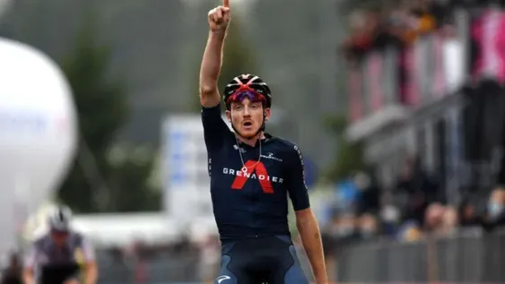 Almeida manda, pero con una ventaja menor