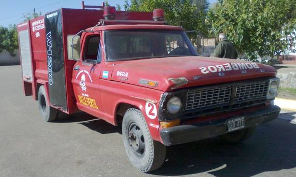 Los bomberos que salen a buscar  un lugar porque no tienen cuartel