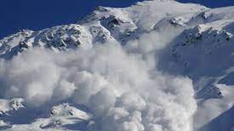 Al menos 10 muertos y 10 heridos por una avalancha de nieve