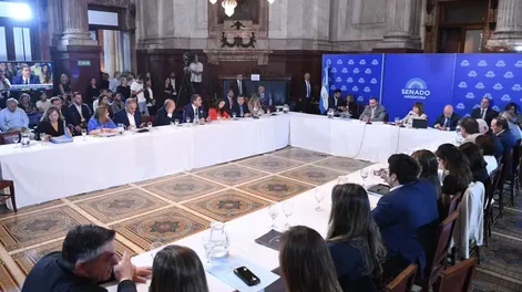 El Senado dio dictamen a la reforma laboral y el oficialismo busca aprobarla el viernes