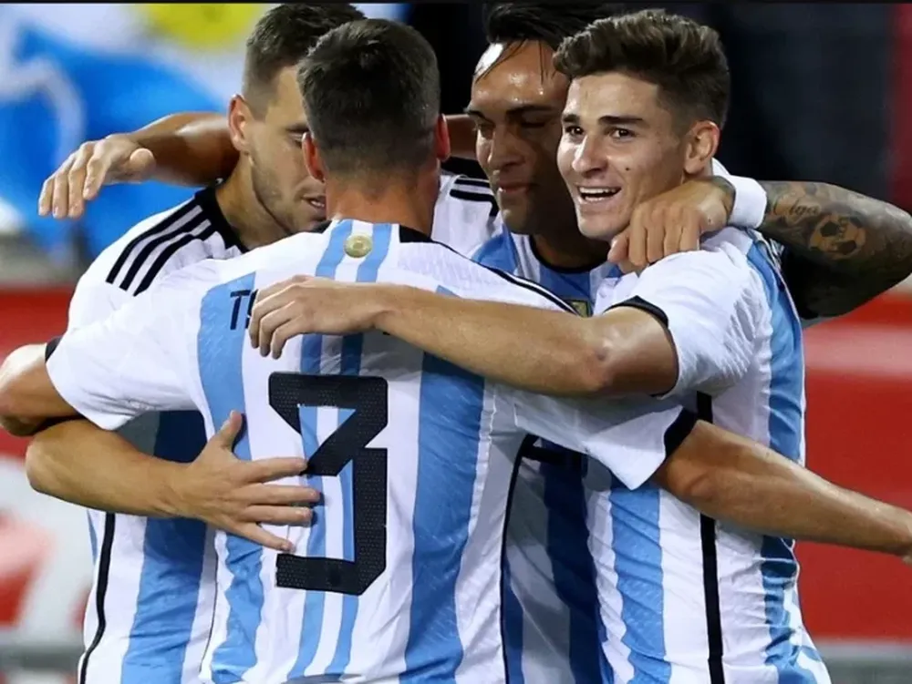 “Scaloni nos confesó que tiene muy difícil la elección para el Mundial”, contó Tagliafico