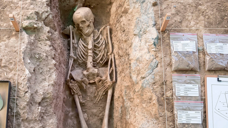 Lauda de Pladescencia hallada en la casa de Mérida. Foto: ilustración de OkDiario, basada en el hallazgo real.
