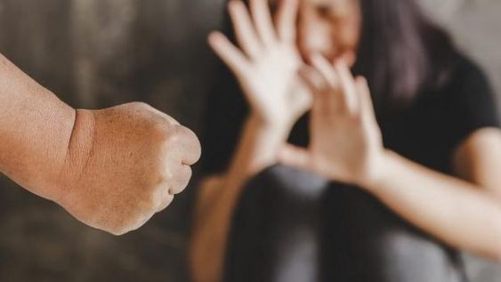 Aunque la víctima no lo denunció, detienen al agresor porque en el CISEM oyeron el ataque