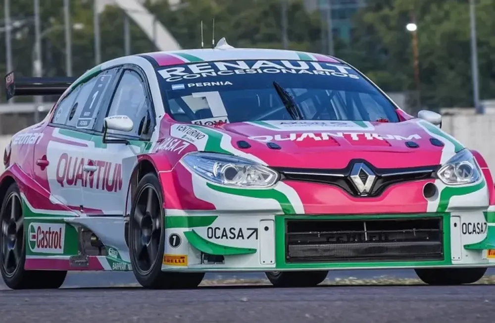 El campeón Pernía se impone en la fecha inaugural del TC2000