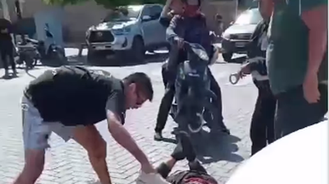 Confuso incidente en Villa Krause: un joven fue brutalmente golpeado