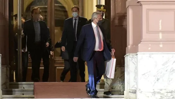 Manzur es el nuevo jefe de Gabinete y Cafiero se queda con la Cancillería